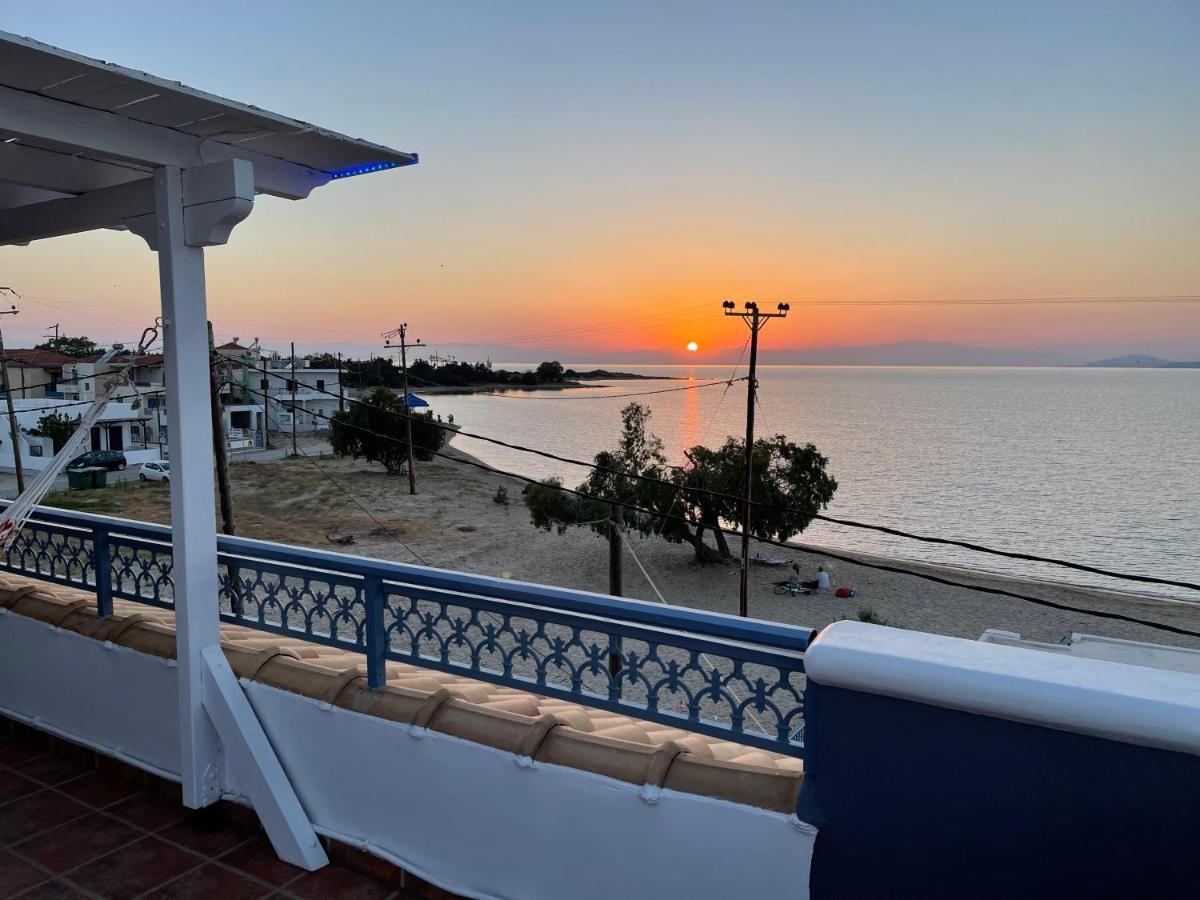 Coralli Rooms & Restaurant 엘라포니소스 외부 사진