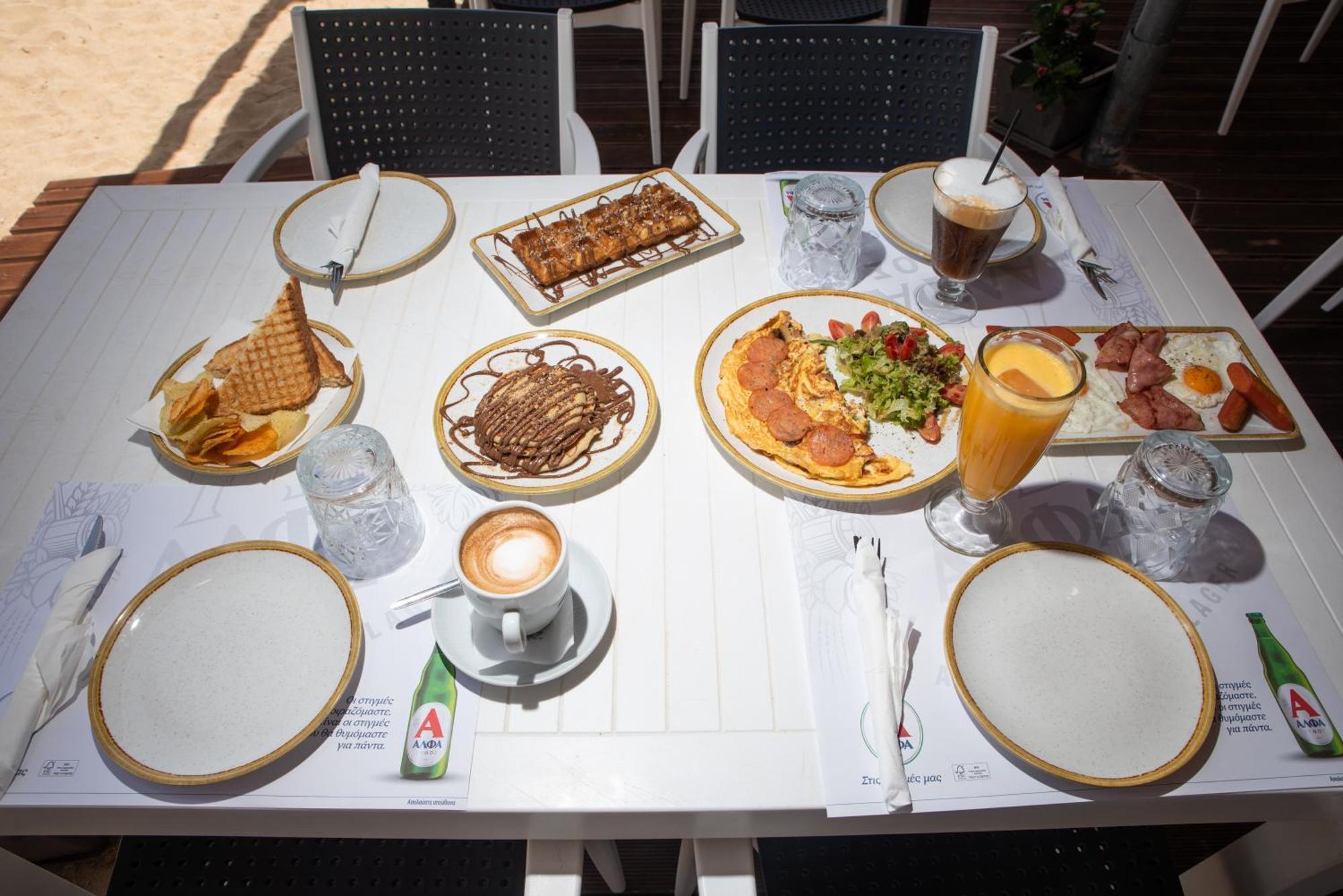 Coralli Rooms & Restaurant 엘라포니소스 외부 사진