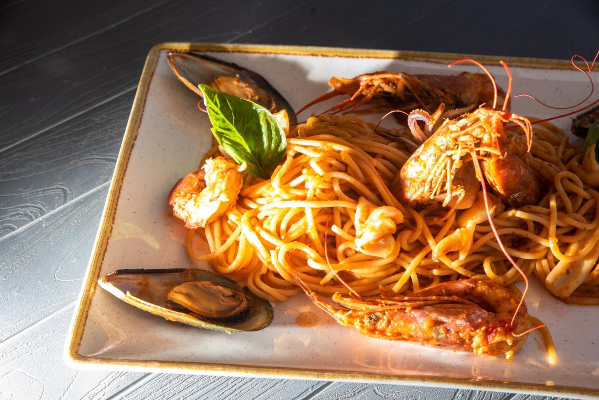 Coralli Rooms & Restaurant 엘라포니소스 외부 사진